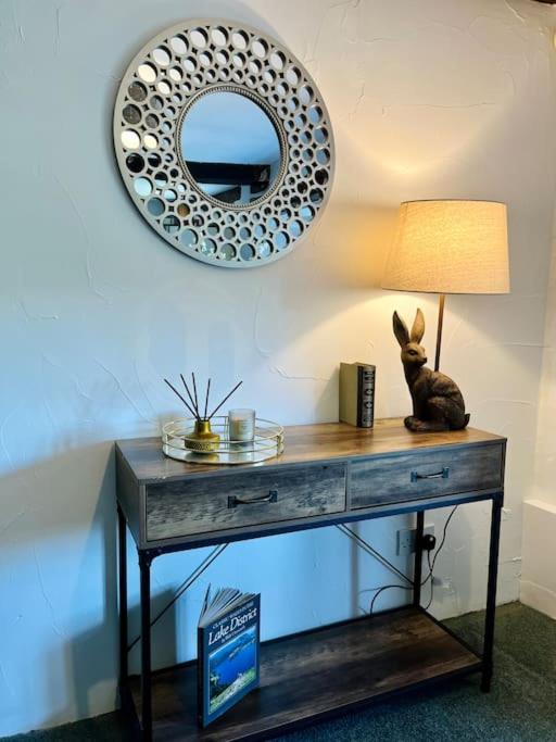 The Old Post Office, Cosy Grade II Listed 2 Bed Apartment Windermere Esterno foto